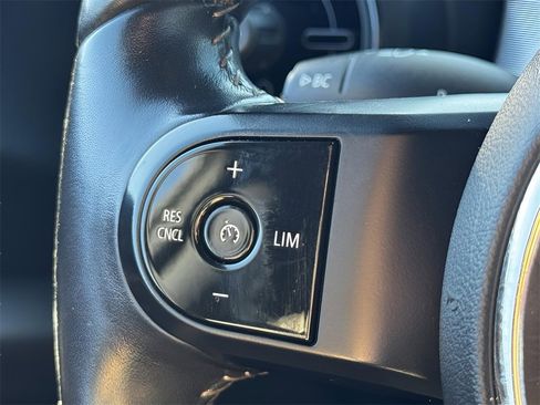 Used 2022 MINI Cooper SE image 15