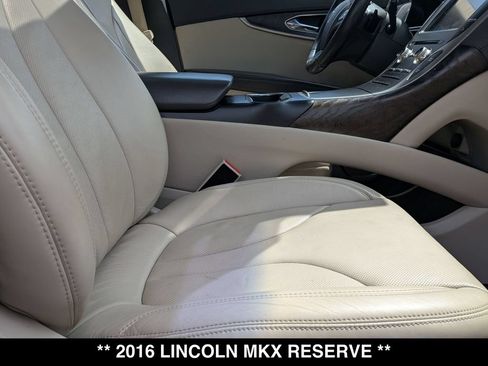 Used 2016 Lincoln MKX Reserve w/ Climate Package AWD/4WD image 26