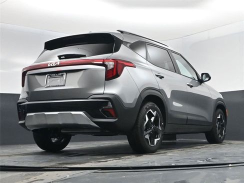 New 2026 Kia Seltos S image 16