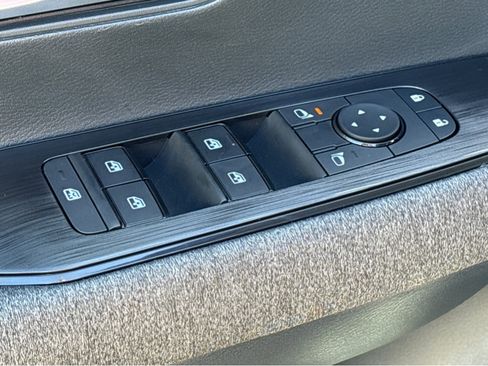 New 2026 Nissan Kicks SV w/ SV Premium Package FWD image 29