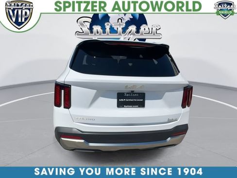 Certified 2025 Kia Sorento S FWD image 8