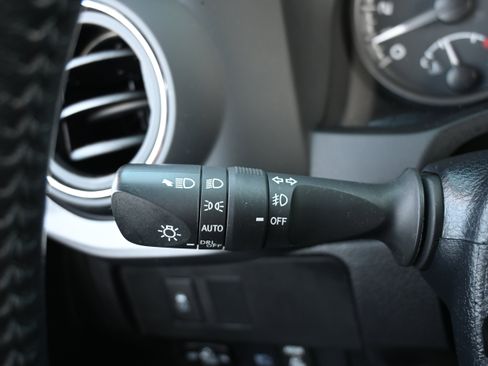 Used 2023 Toyota Tacoma TRD Off-Road image 23