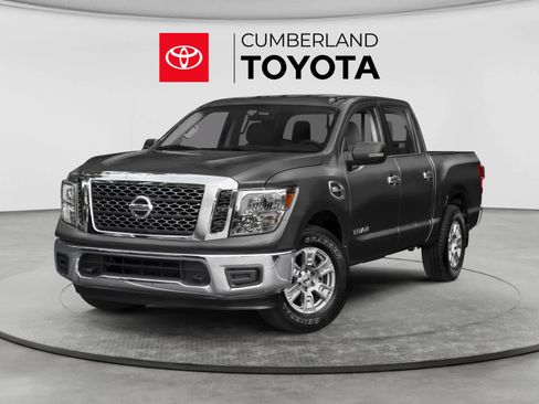 Used 2018 Nissan Titan SV w/ SV Convenience Package RWD image 1