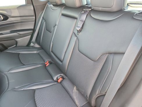 New 2026 Jeep Compass Latitude image 13