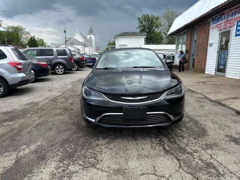 Used 2017 Chrysler 200 Limited Platinum image 2