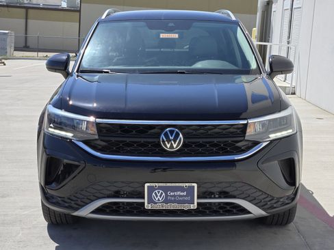 New 2024 Volkswagen Taos SE image 6