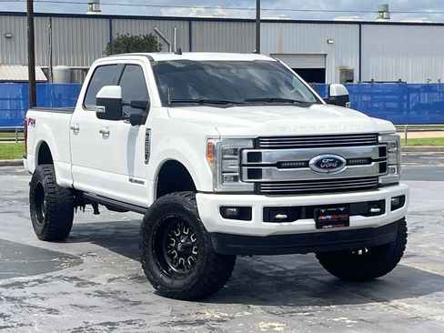 Used 2019 Ford F250 Limited w/ FX4 Off-Road Package AWD/4WD image 5