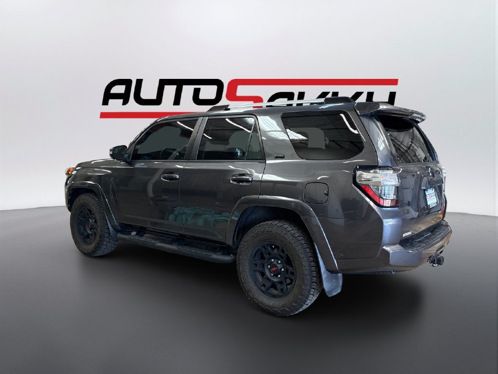 Used 2022 Toyota 4Runner SR5 Premium w/ Moonroof Package RWD image 7
