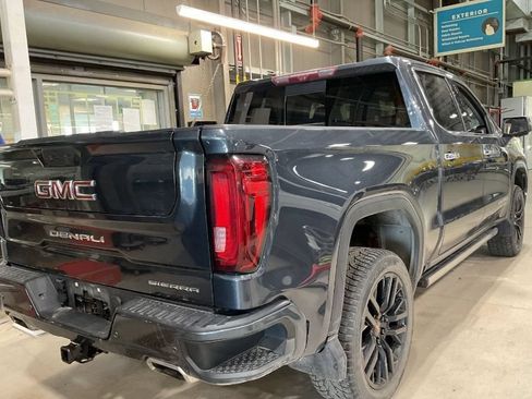 Used 2021 GMC Sierra 1500 Denali w/ Denali Carbonpro Edition AWD/4WD image 2