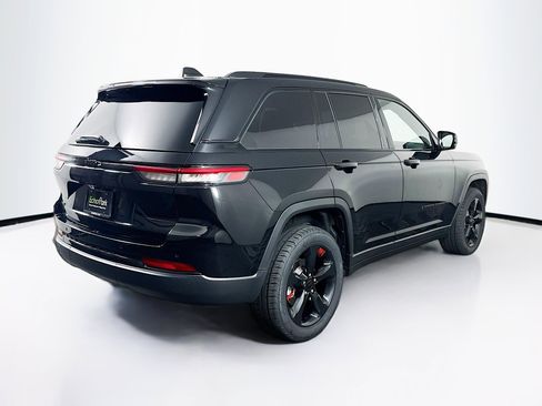 Used 2023 Jeep Grand Cherokee Altitude AWD/4WD image 9