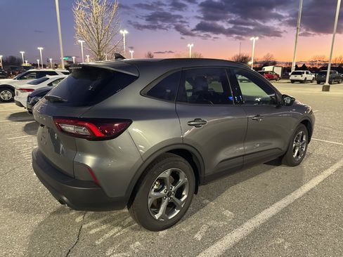 Used 2025 Ford Escape ST-Line image 5