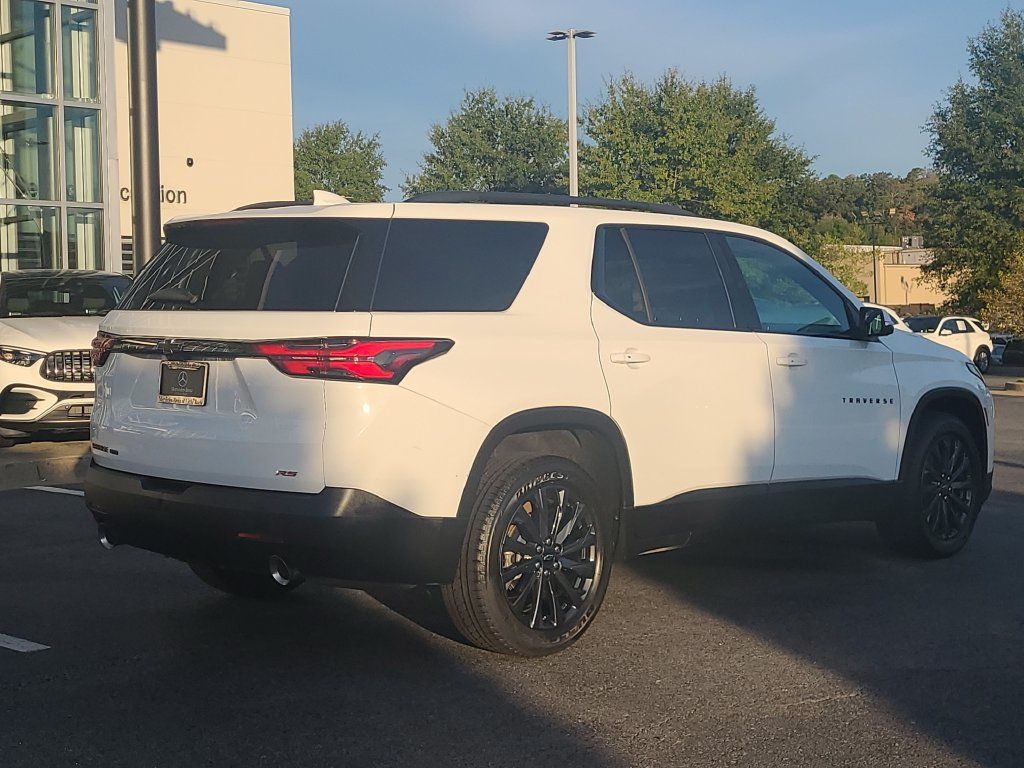 Used 2023 Chevrolet Traverse RS AWD/4WD image 3