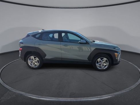New 2026 Hyundai Kona SE image 9