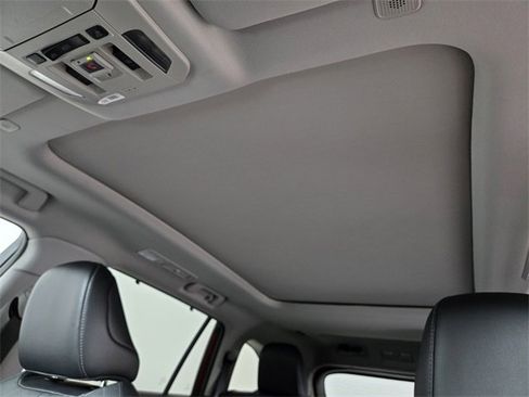 Used 2023 Toyota Highlander Platinum image 14