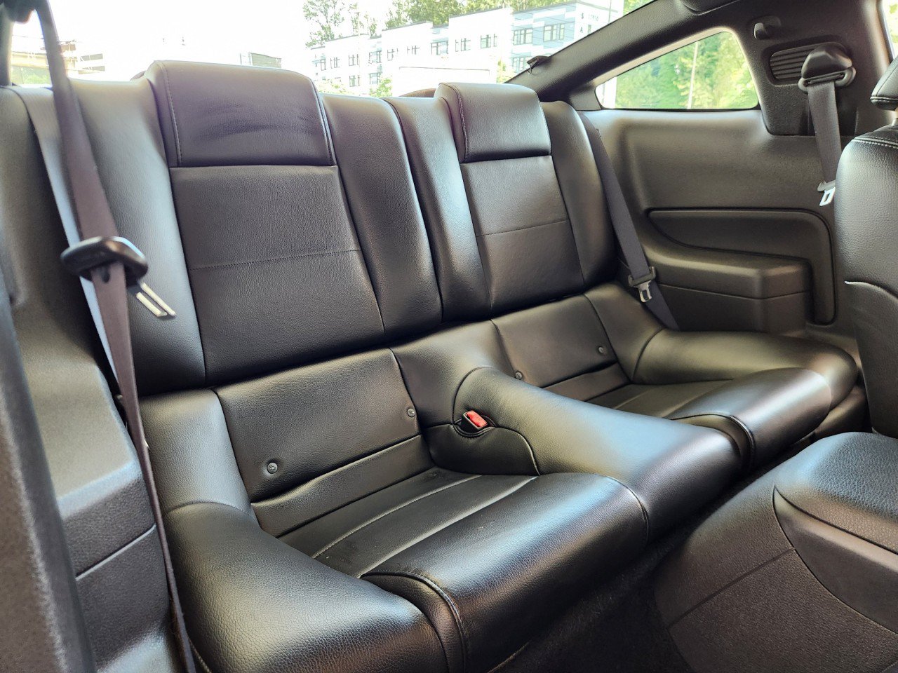Used 2006 Ford Mustang Premium RWD image 12