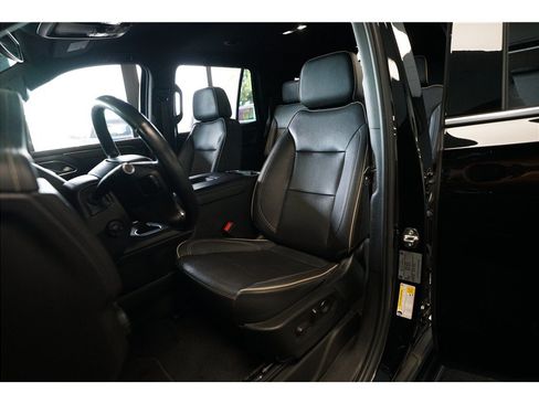 Used 2022 Chevrolet Tahoe Premier AWD/4WD image 11