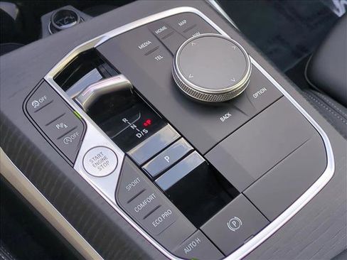 Used 2026 BMW 330i Sedan w/ Premium Package image 12