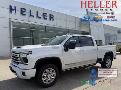 Used 2024 Chevrolet Silverado 3500 High Country w/ Technology Package AWD/4WD image 1