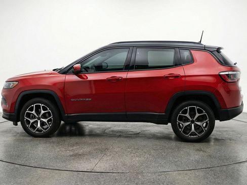 Used 2025 Jeep Compass Limited AWD/4WD image 5