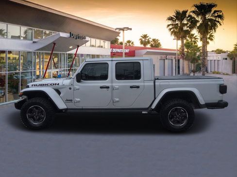 Used 2022 Jeep Gladiator Rubicon w/ LED Lighting Group AWD/4WD image 6
