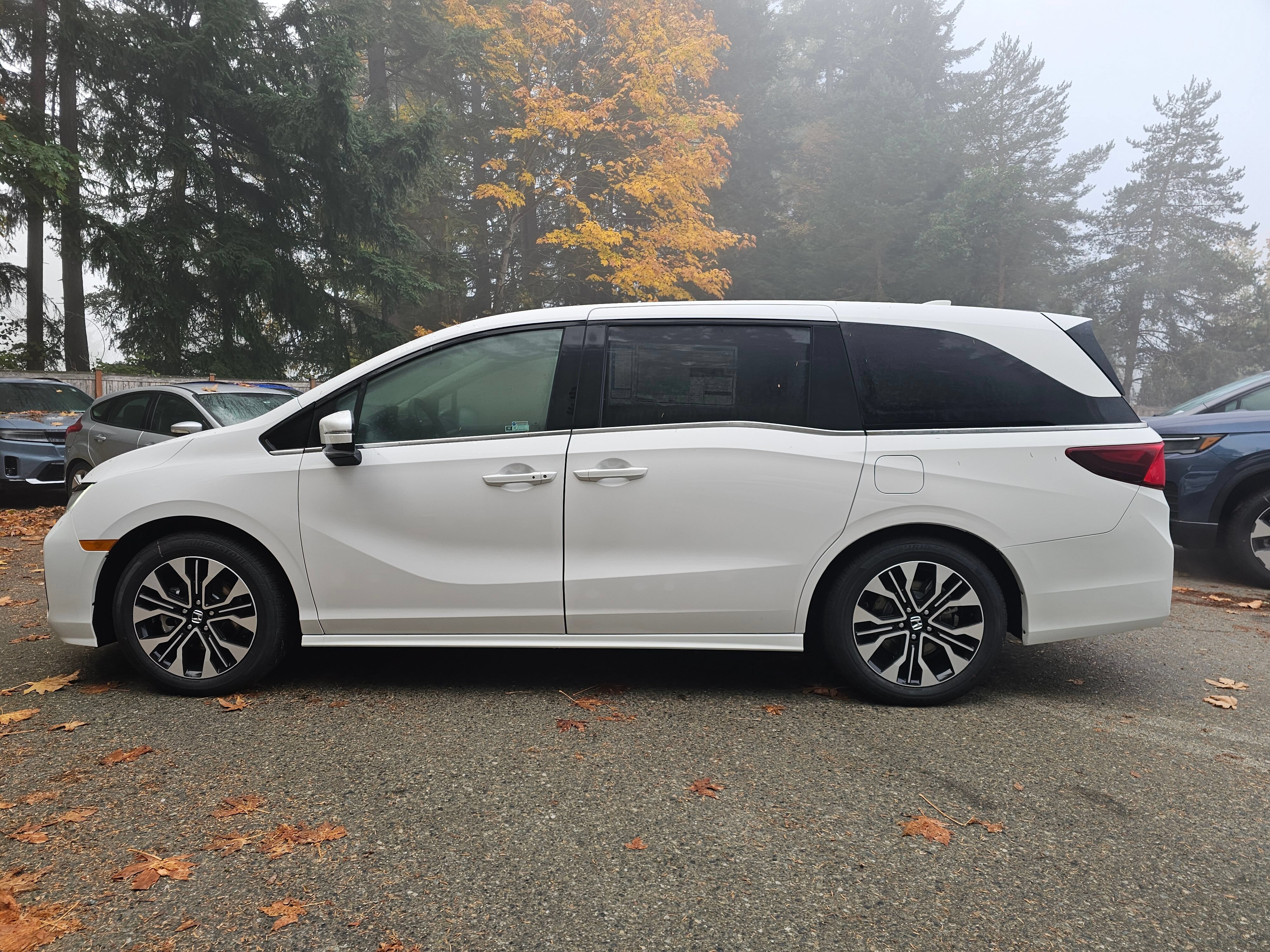 New 2027 Honda Odyssey Elite image 5