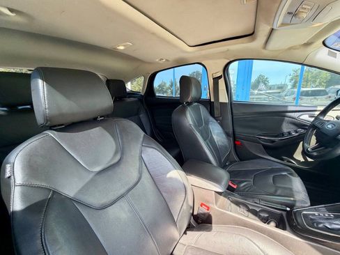 Used 2015 Ford Focus Titanium FWD image 26