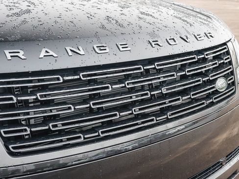 New 2025 Land Rover Range Rover SE image 16