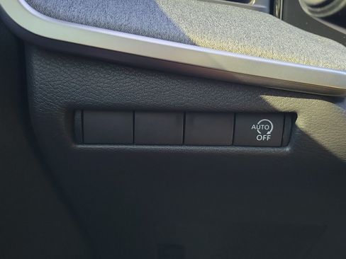 Certified 2025 Nissan Kicks SV FWD image 29