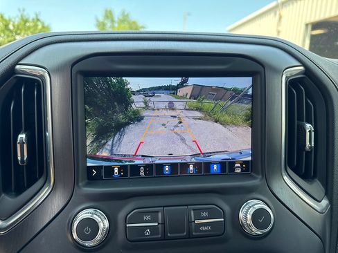 Used 2021 GMC Sierra 2500 AT4 w/ AT4 Preferred Package AWD/4WD image 24