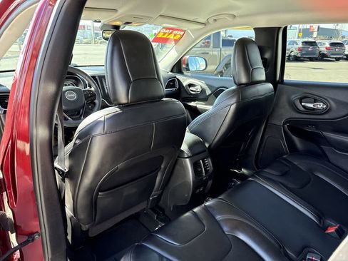 Used 2021 Jeep Cherokee Latitude Plus image 13