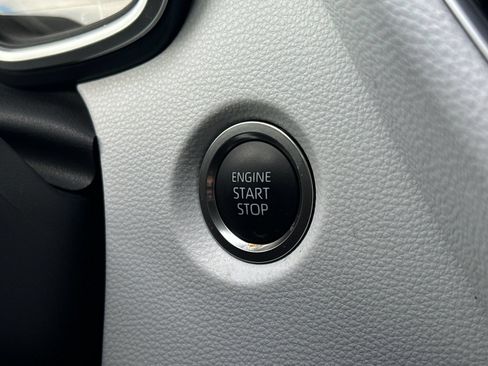 Used 2026 Toyota Corolla SE FWD image 19