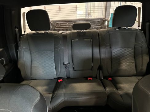 Used 2025 RAM 2500 Big Horn AWD/4WD image 27