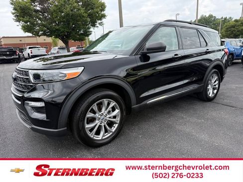 Used 2021 Ford Explorer XLT w/ Equipment Group 202A AWD/4WD image 1