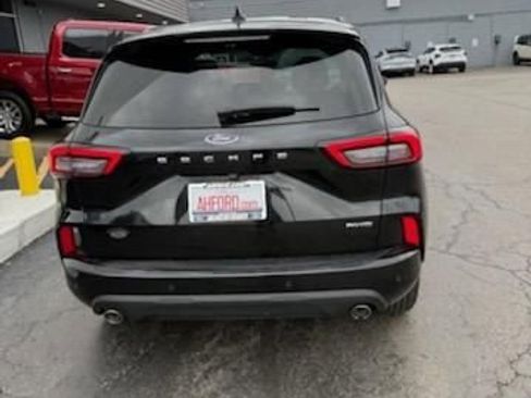 Used 2023 Ford Escape ST-Line w/ Tech Pack #1 AWD/4WD image 6