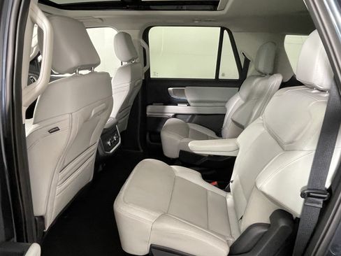 Certified 2025 Ford Expedition Max Platinum w/ Driver's Package AWD/4WD image 13