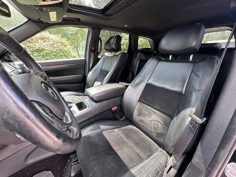 Used 2018 Jeep Grand Cherokee Altitude AWD/4WD image 12