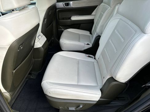 Used 2024 Hyundai Santa Fe Calligraphy FWD image 20
