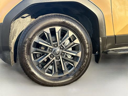 Used 2025 Toyota Land Cruiser image 30