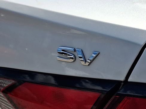 Used 2020 Nissan Versa SV FWD image 30