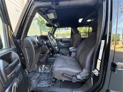 Used 2014 Jeep Wrangler Unlimited Sport w/ Quick Order Package 24S AWD/4WD image 6