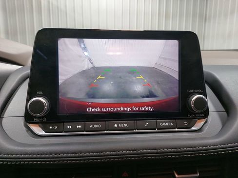 Used 2023 Nissan Rogue S image 22