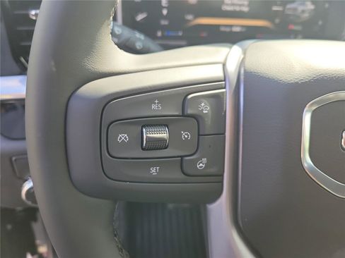 New 2026 GMC Sierra 1500 SLE image 24
