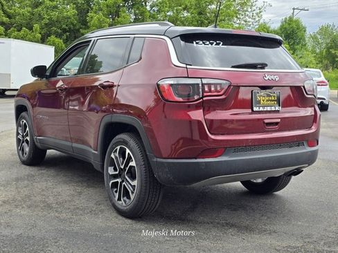 Used 2022 Jeep Compass Limited image 5