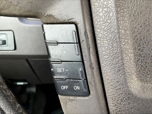 Used 2010 Ford F150 XLT image 18