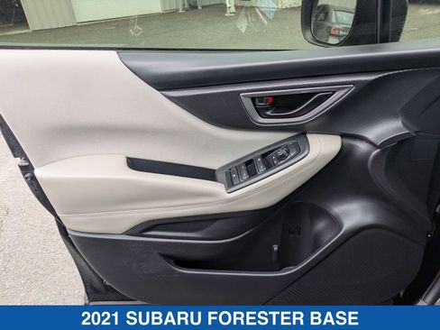 Used 2021 Subaru Forester AWD/4WD image 12
