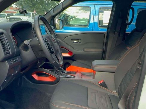 Used 2022 Nissan Frontier PRO-4X w/ Off-Road Protection Package image 15