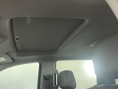 Used 2020 Chevrolet Silverado 1500 LTZ w/ LTZ Premium Package image 9