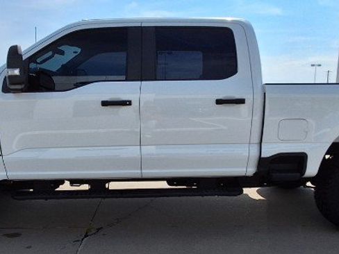 Used 2025 Ford F250 XL w/ XL Off-Road Package AWD/4WD image 5