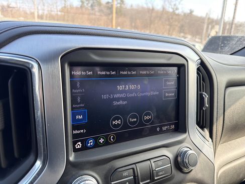 Used 2020 GMC Sierra 1500 Elevation w/ Elevation Value Package image 19