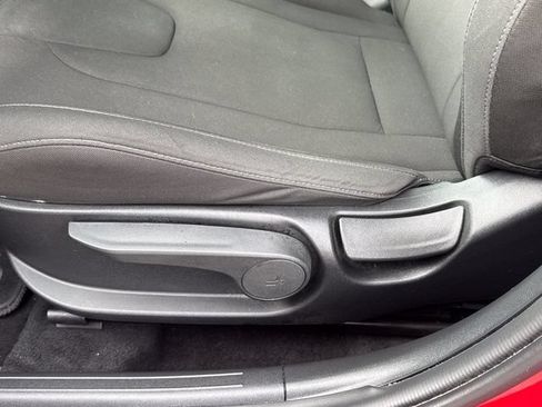 Used 2023 Hyundai Elantra SEL w/ Convenience Package FWD image 14